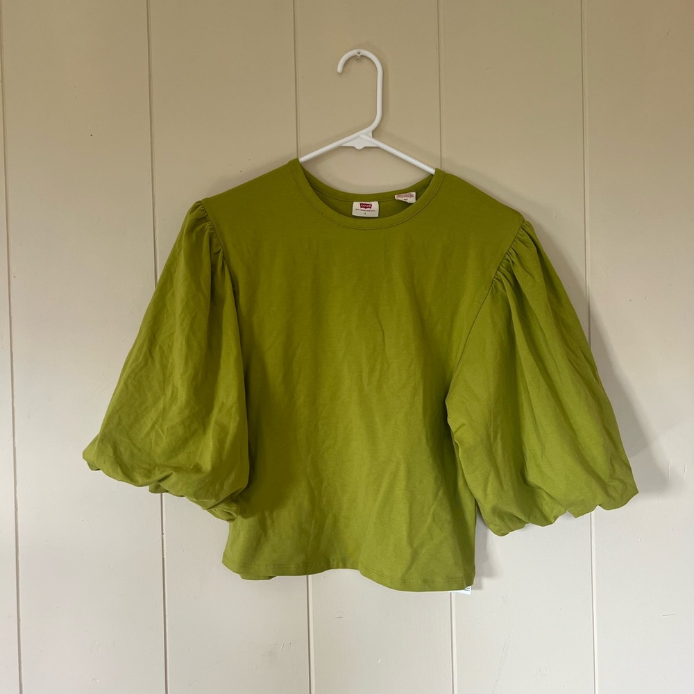Levi’s Puff Sleeve Tee